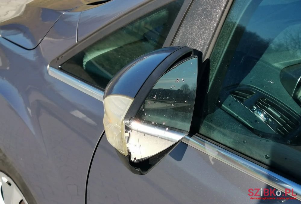 2012' Ford C-MAX photo #3