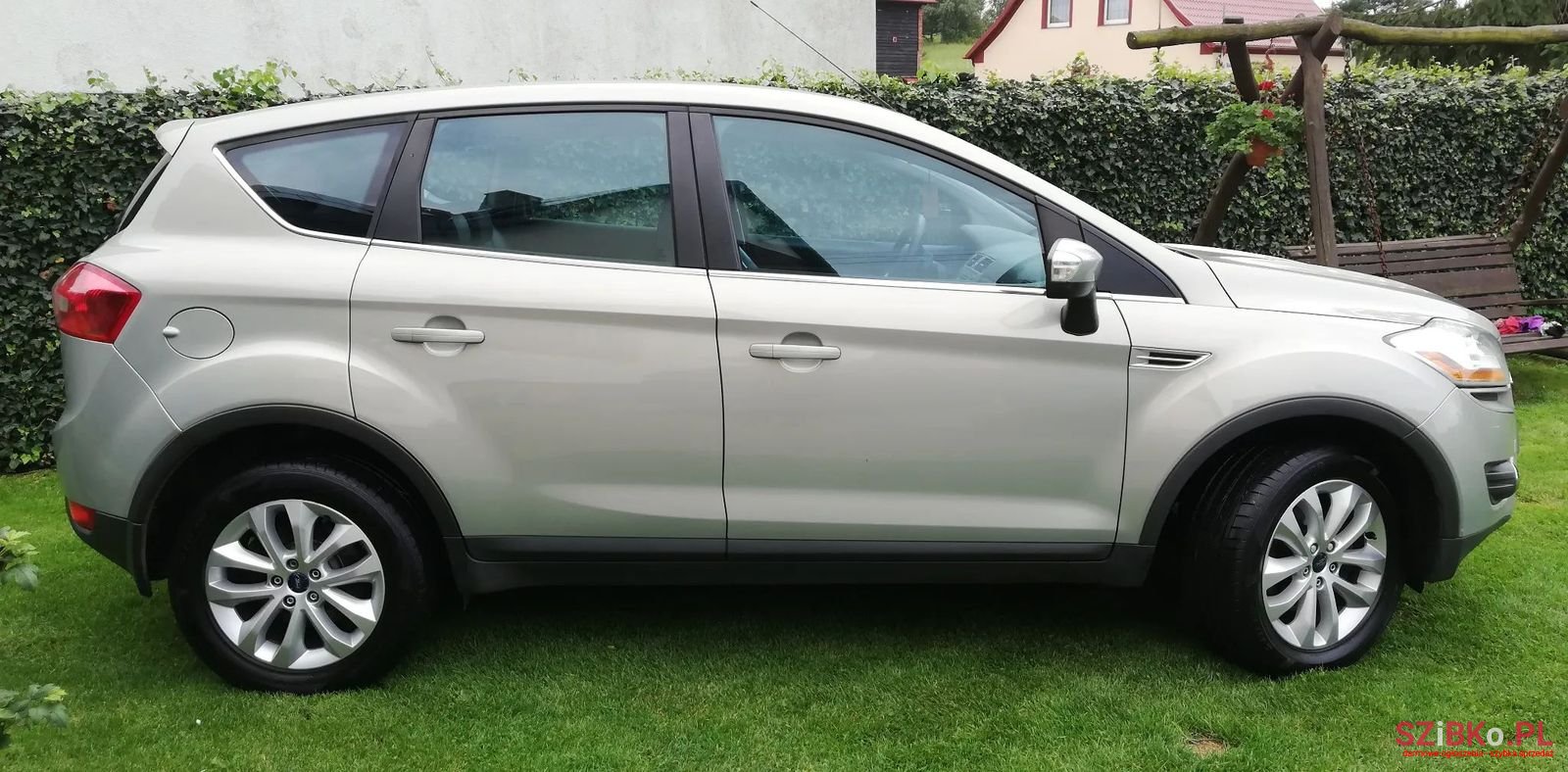 2009' Ford Kuga photo #5