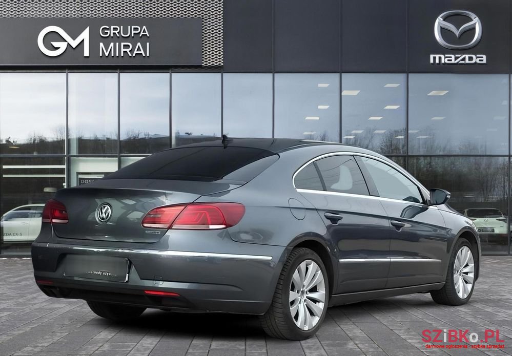 2012' Volkswagen Passat photo #5