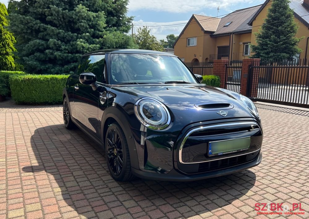 2021' MINI Cooper photo #1