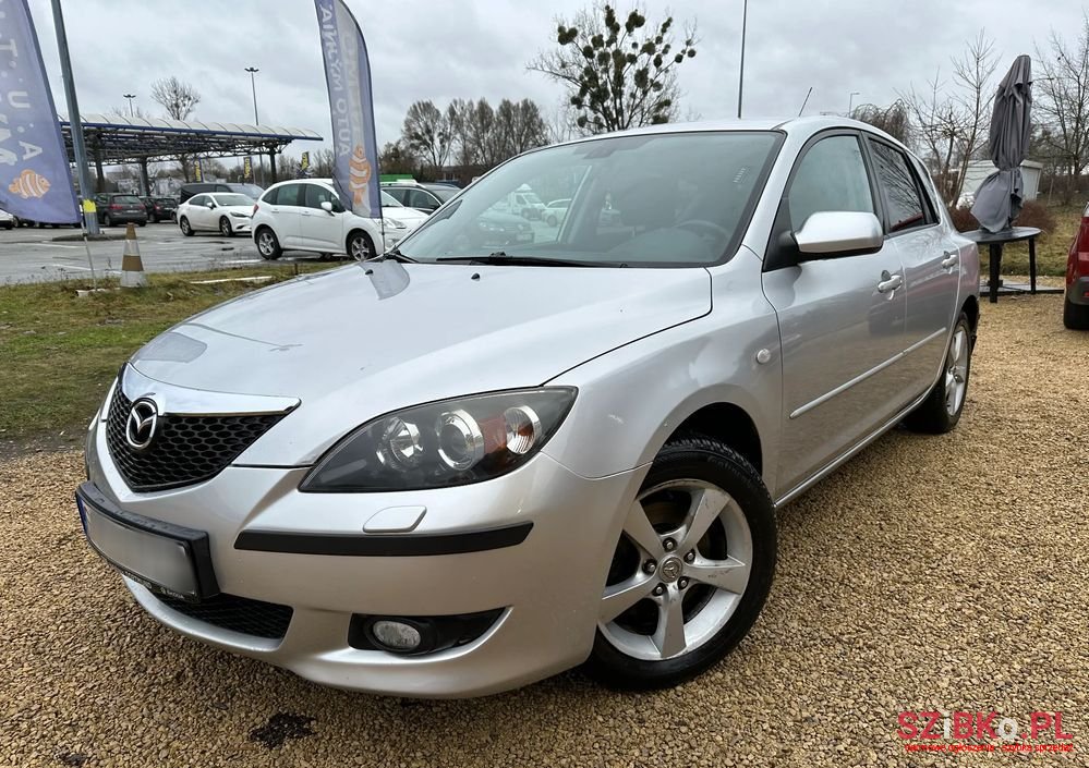 2004' Mazda 3 2.0 Sport photo #1