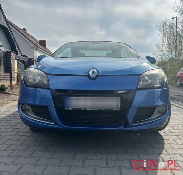2011' Renault Megane photo #6