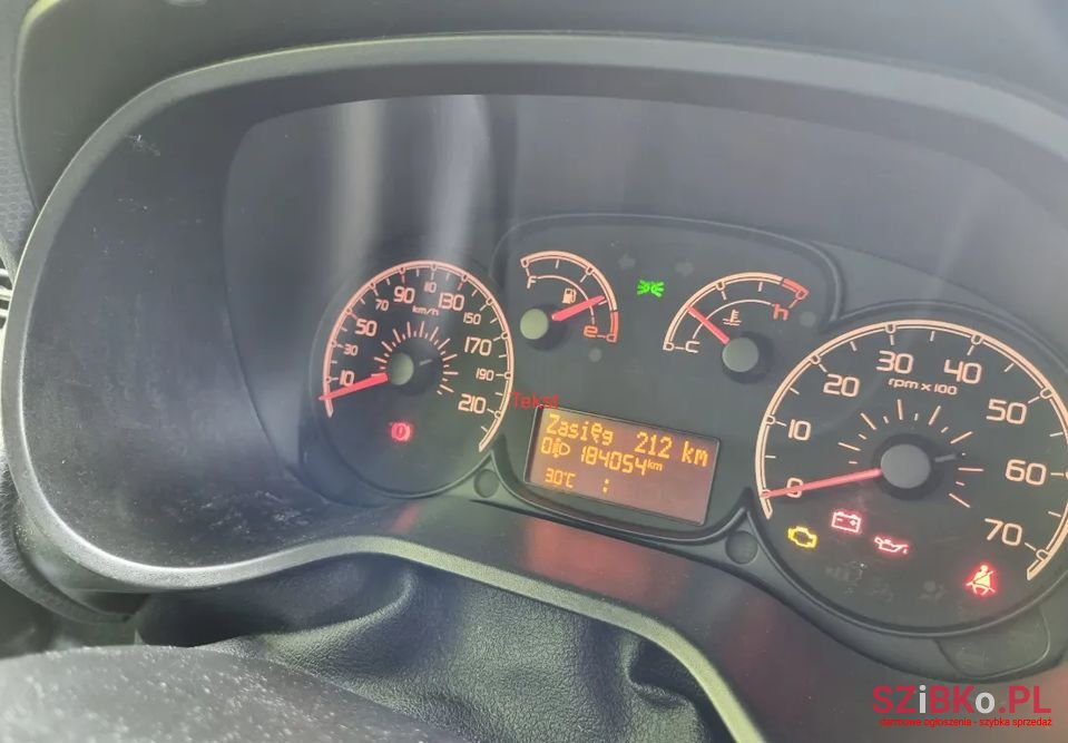 2010' Fiat Doblo photo #5