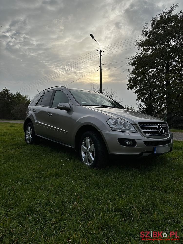 2008' Mercedes-Benz Ml 320 Cdi 4-Matic photo #2