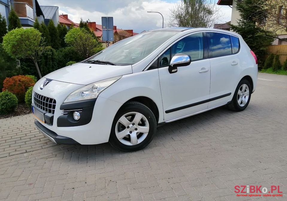 2011' Peugeot 3008 photo #1