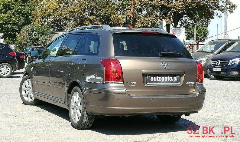 2005' Toyota Avensis photo #3