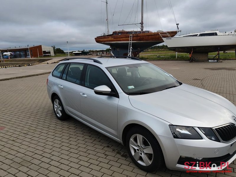 2018' Skoda Octavia 1.6 Tdi Ambition photo #3