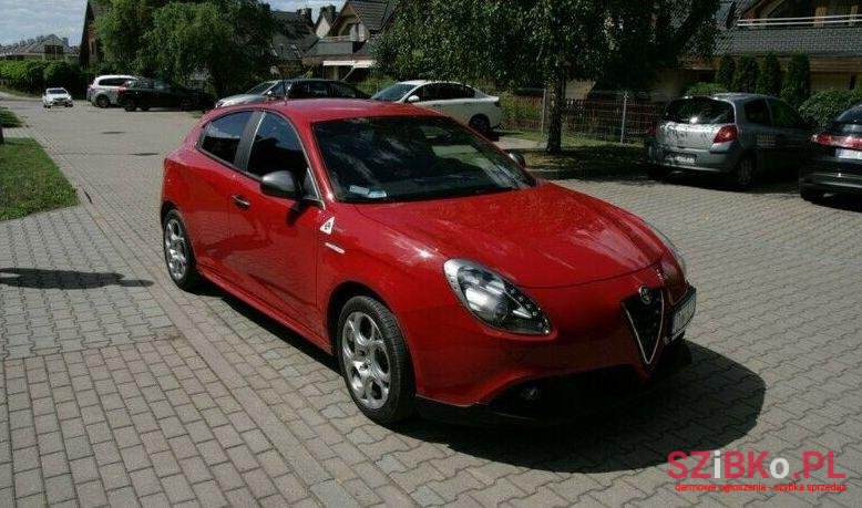 2016' Alfa Romeo Julietta photo #1