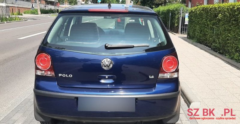 2008' Volkswagen Polo photo #5