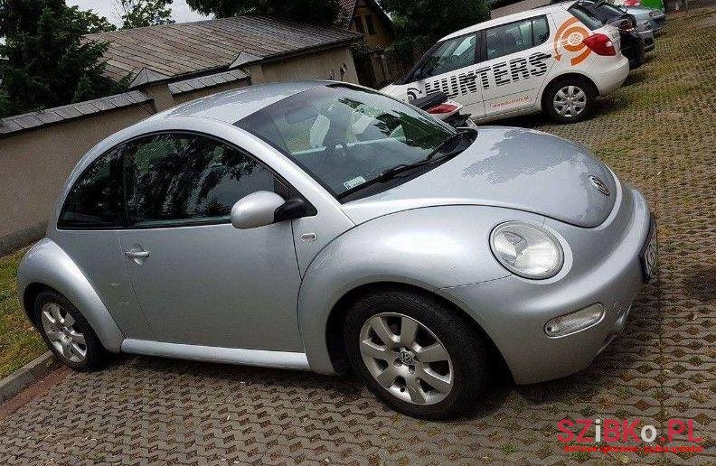 2002' Volkswagen New Beetle photo #1