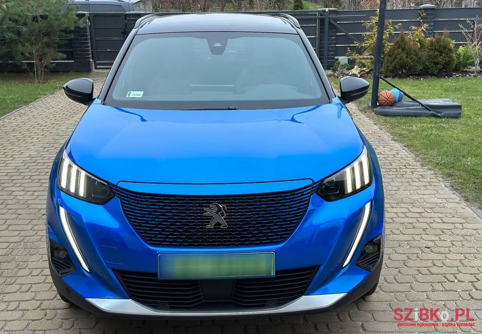 2020' Peugeot 2008 photo #1