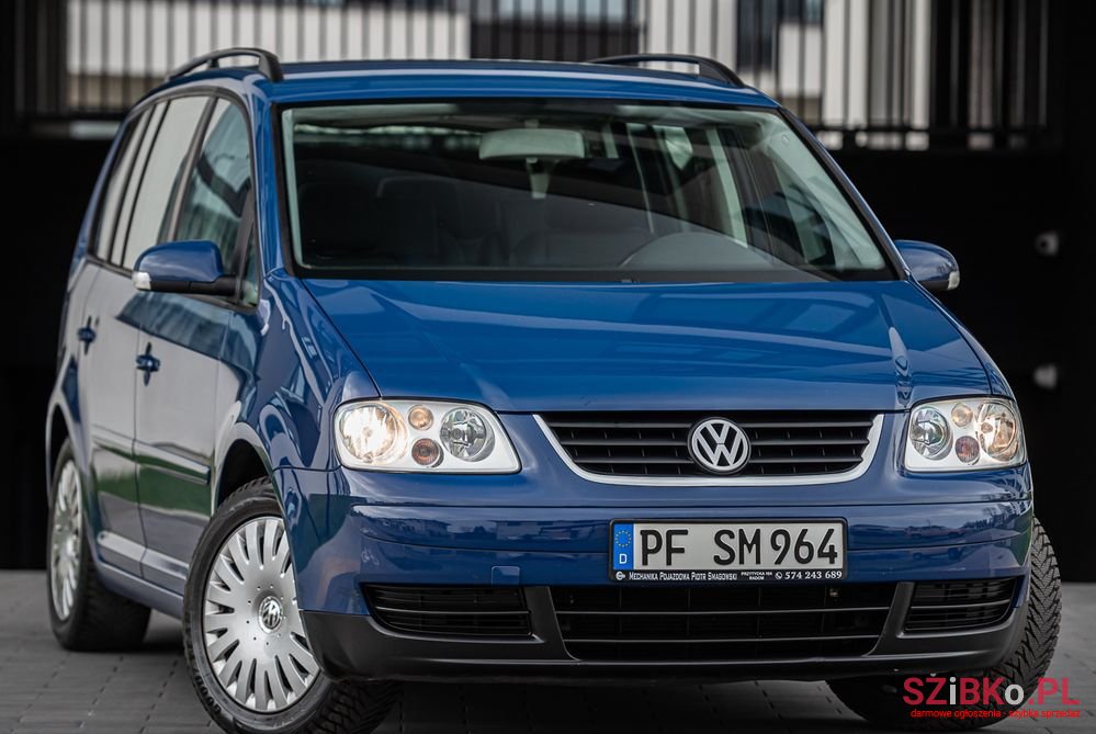 2003' Volkswagen Touran photo #2