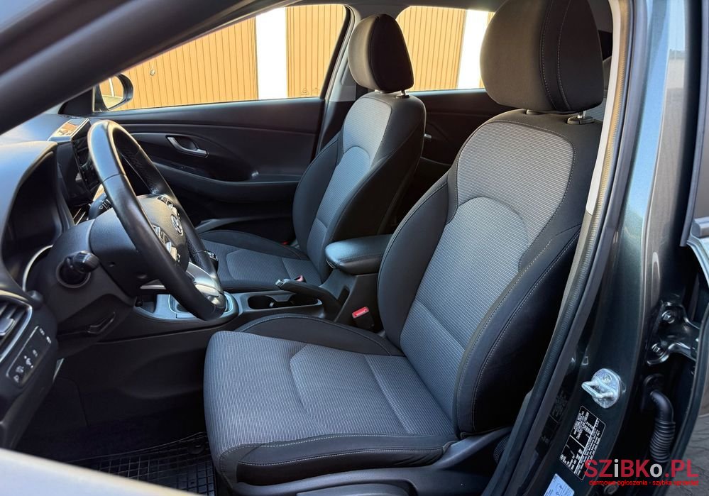 2022' Hyundai i30 1.5 Dpi Classic + photo #6