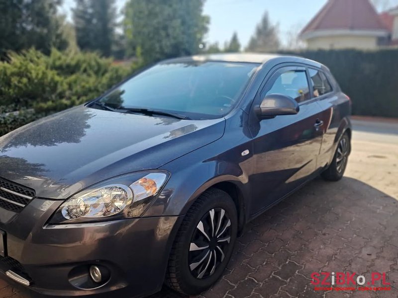 2008' Kia Ceed photo #3
