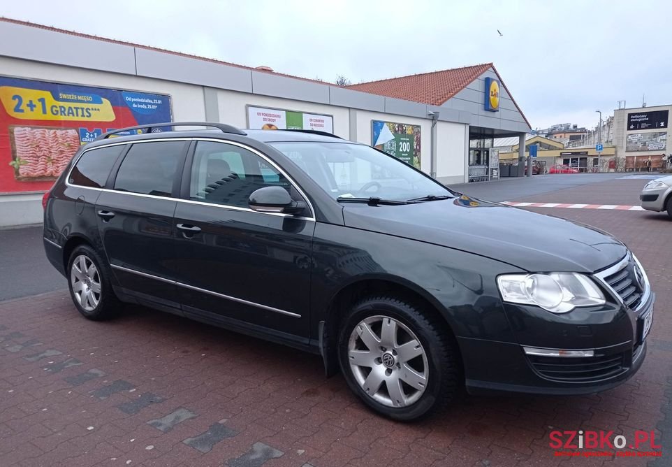 2007' Volkswagen Passat photo #1