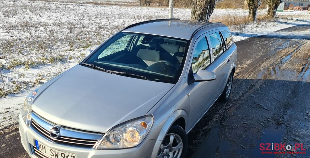 2008' Opel Astra photo #5