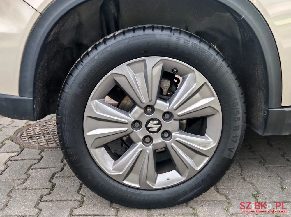 2019' Suzuki Vitara photo #3