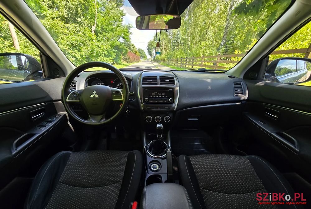 2013' Mitsubishi ASX 1.8 Di-D 4Wd Intense photo #6