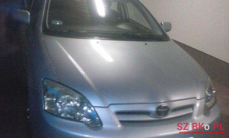 2005' Toyota Corolla photo #2