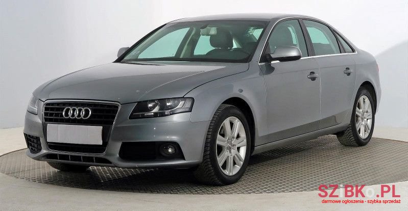 2011' Audi A4 photo #1