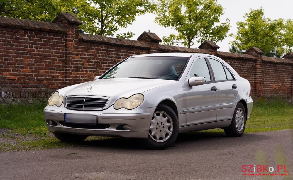 2001' Mercedes-Benz C-Class photo #1
