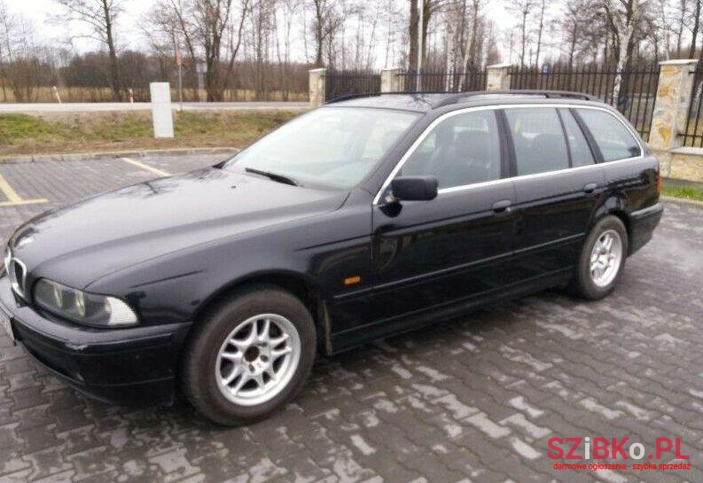 2001' BMW 520 photo #1