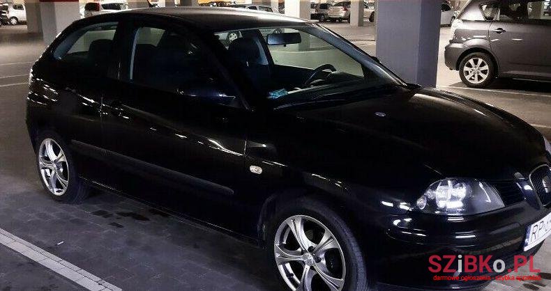2005' SEAT Ibiza photo #1