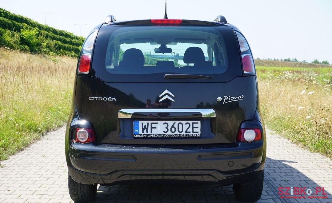 2010' Citroen C3 Picasso photo #6