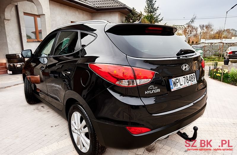 2011' Hyundai ix35 photo #1