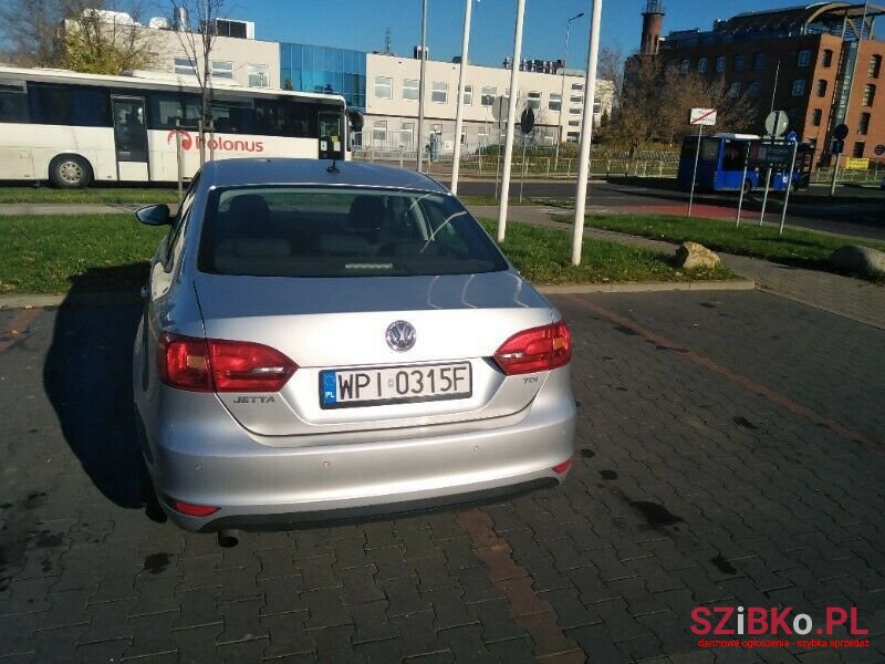 2011' Volkswagen Jetta photo #3