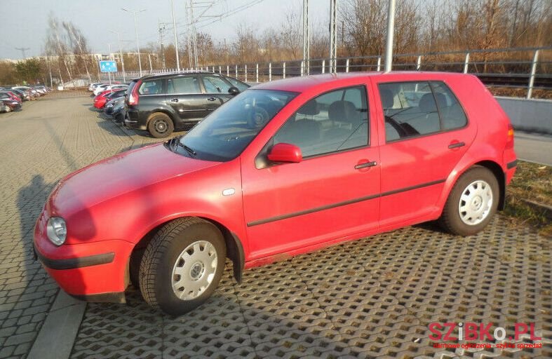 2000' Volkswagen Golf photo #1