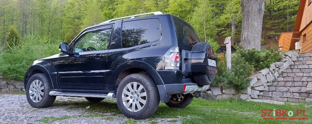 2007' Mitsubishi Pajero photo #4