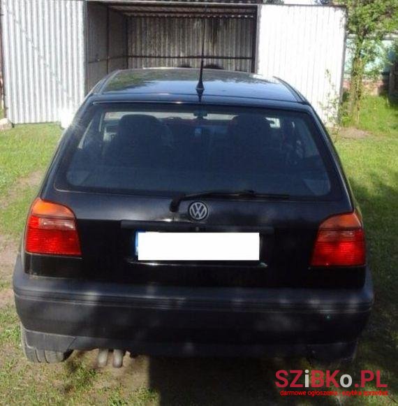 1995' Volkswagen Golf photo #2