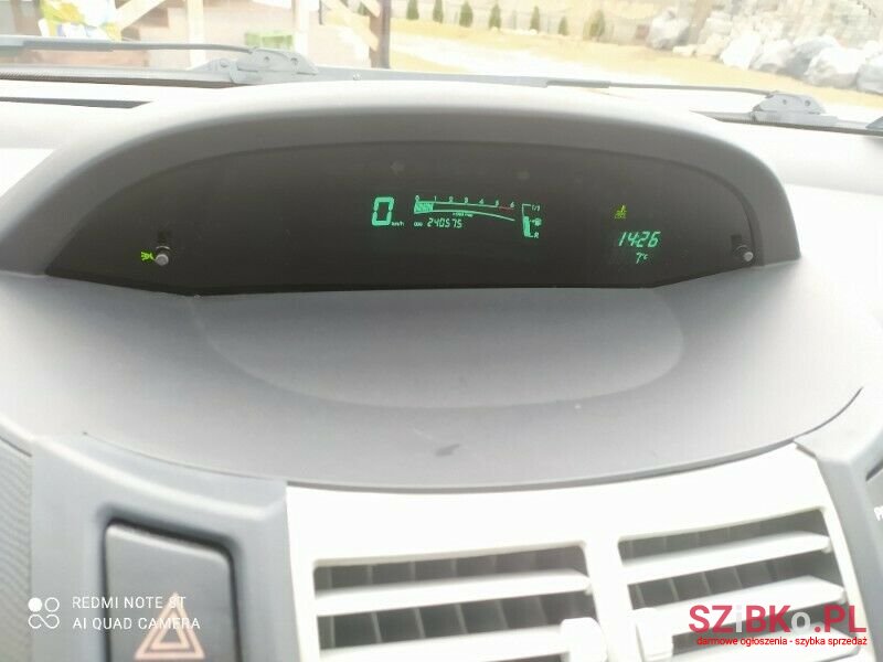 2007' Toyota Yaris photo #1