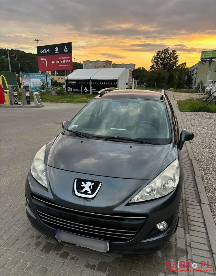 2011' Peugeot 207 photo #6