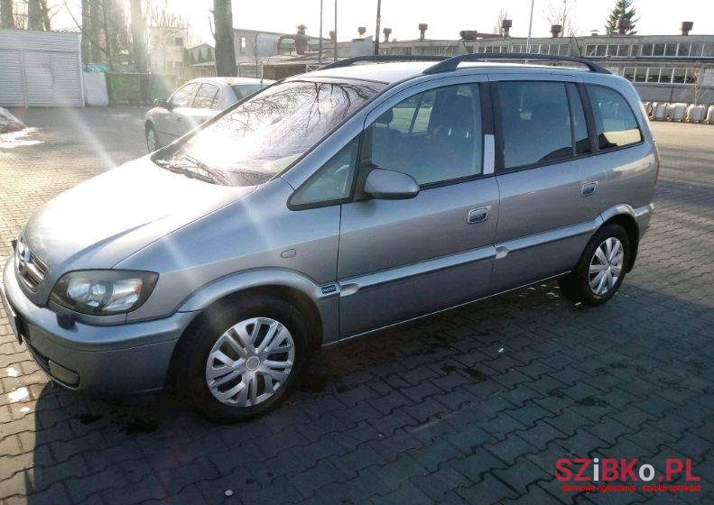 2004' Opel Zafira photo #1