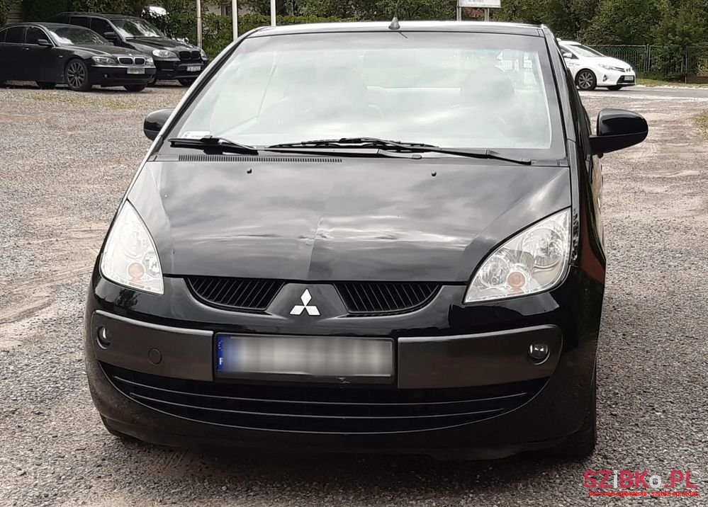 2008' Mitsubishi Colt photo #4