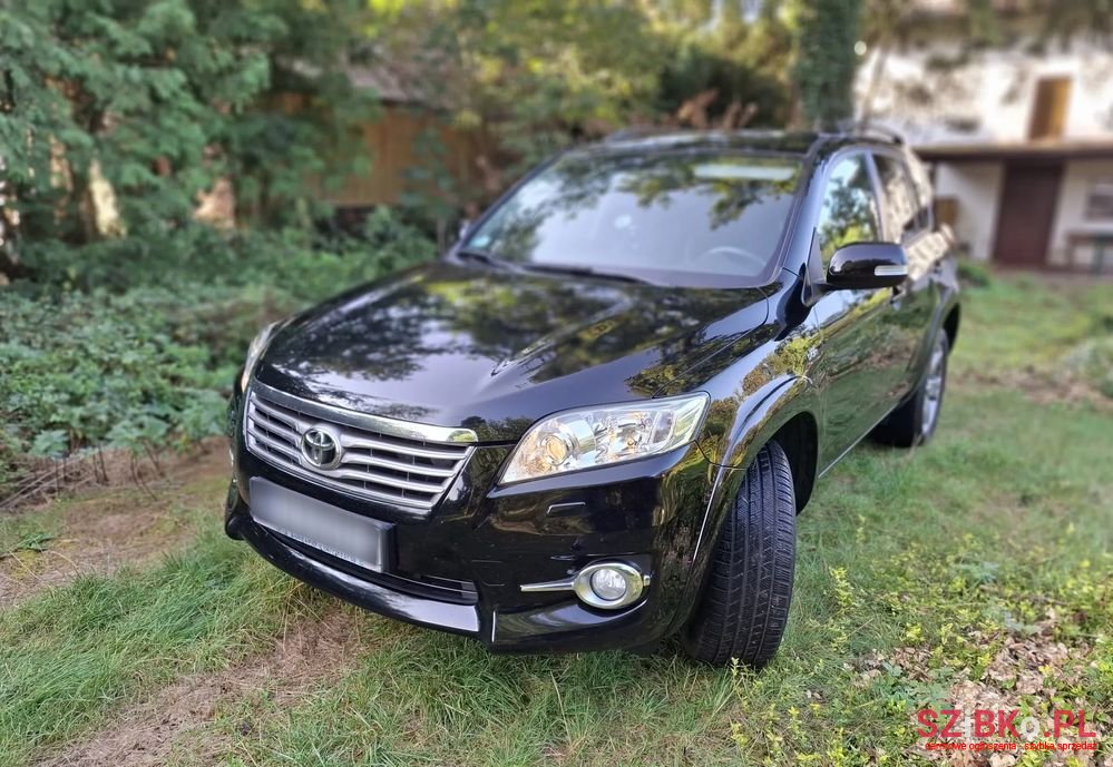 2010' Toyota RAV4 2.2 D-Cat Premium photo #1