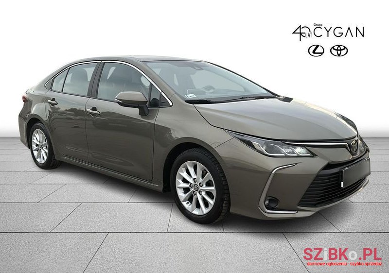 2021' Toyota Corolla photo #2