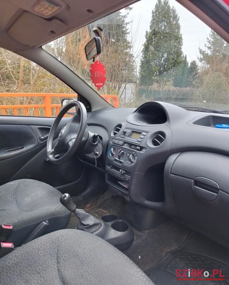 2003' Toyota Yaris 1.0 Base photo #5