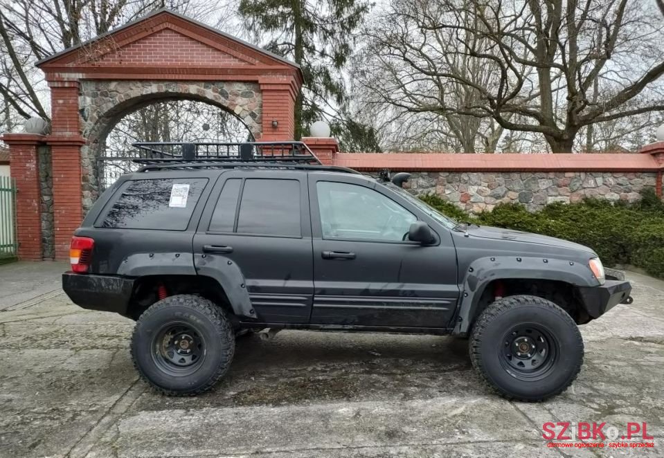 2002' Jeep Grand Cherokee photo #2