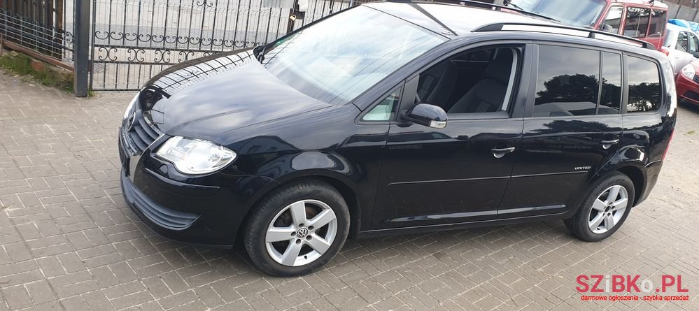 2008' Volkswagen Touran 1.4 Tsi United photo #4