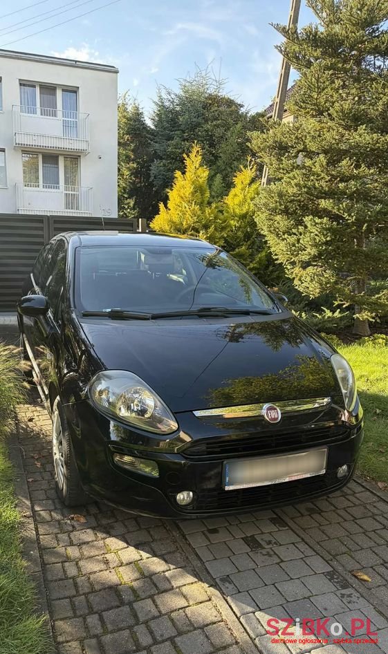 2011' Fiat Punto Evo 1.2 8V Active photo #1