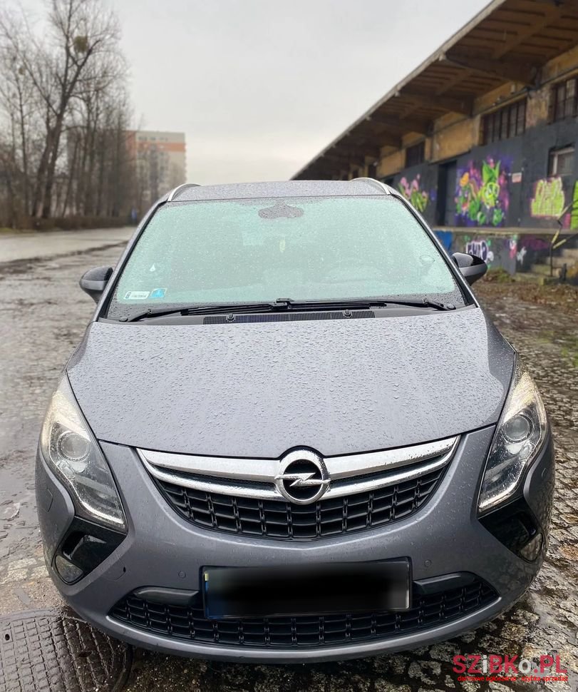 2016' Opel Zafira 2.0 Cdti Cosmo S&S photo #1