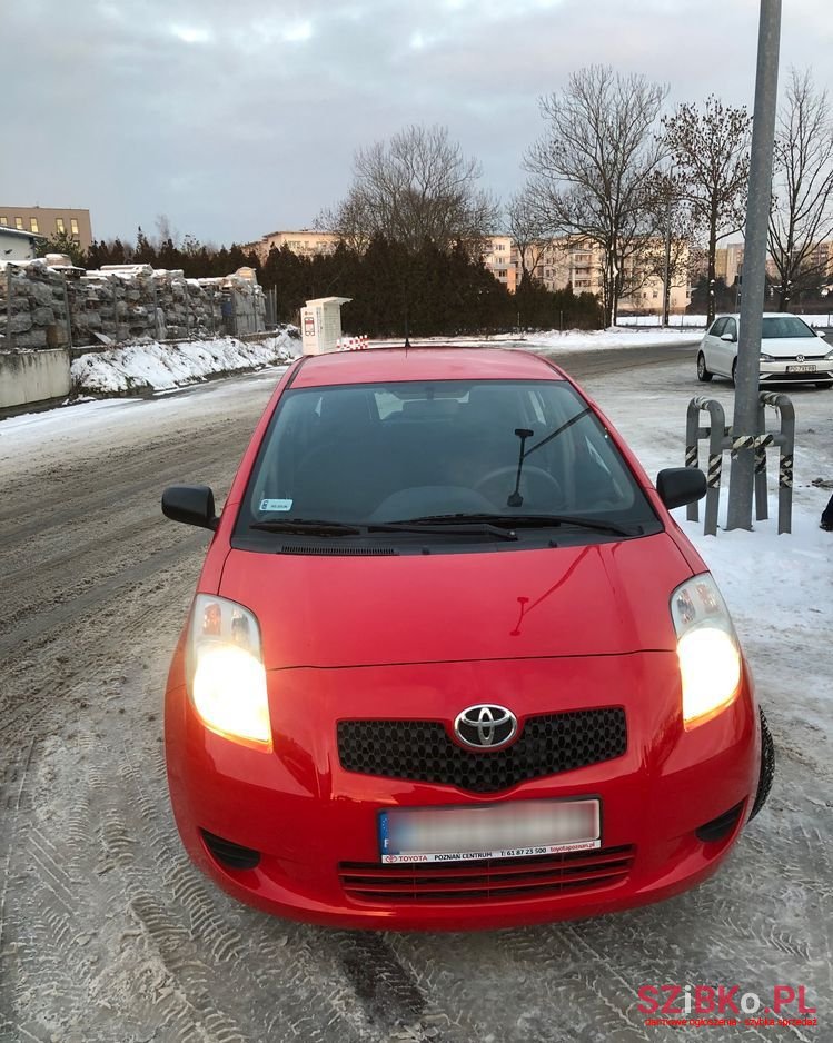 2008' Toyota Yaris 1.3 Luna A/C photo #3