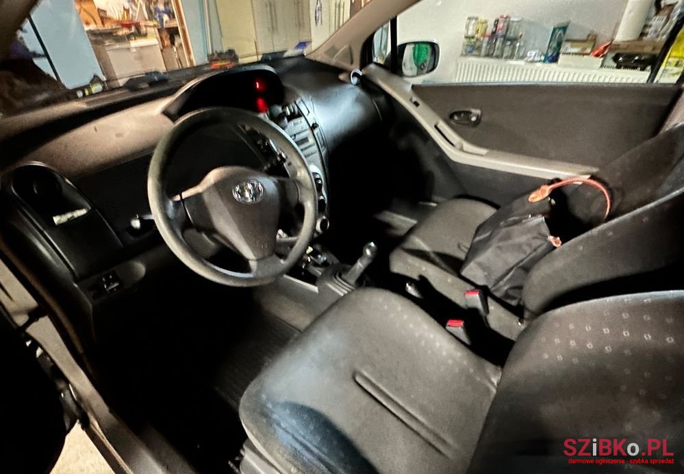 2006' Toyota Yaris 1.3 Sol photo #6