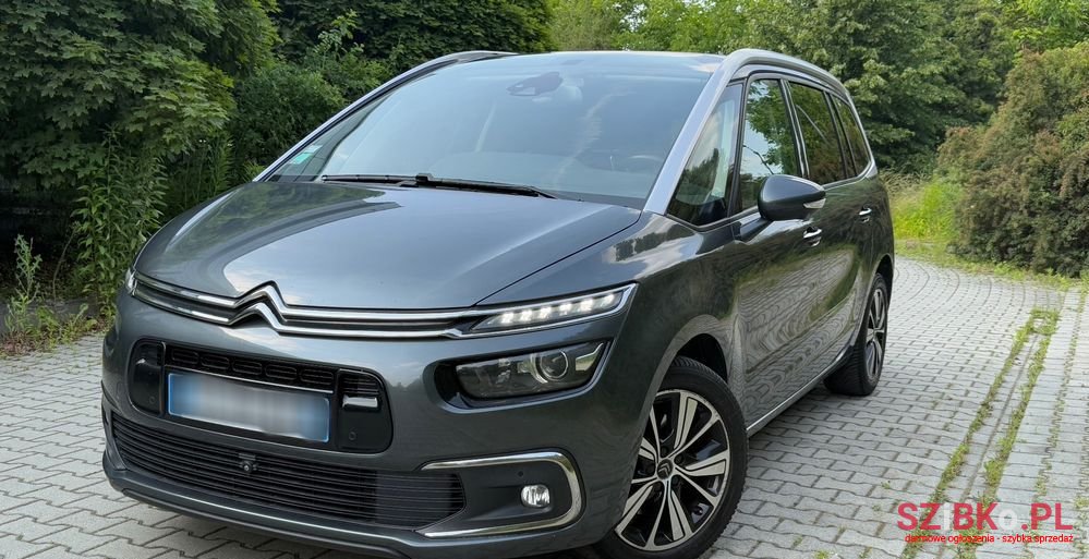 2017' Citroen C4 Grand Picasso photo #2