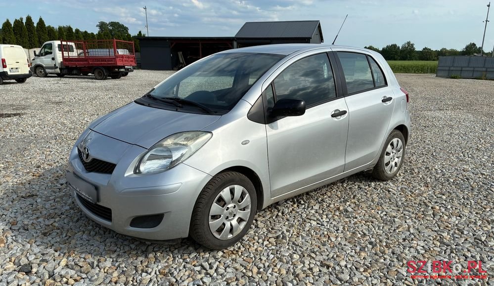 2010' Toyota Yaris 1.4 D-4D Life photo #1