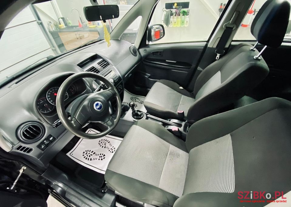 2007' Fiat Sedici photo #6