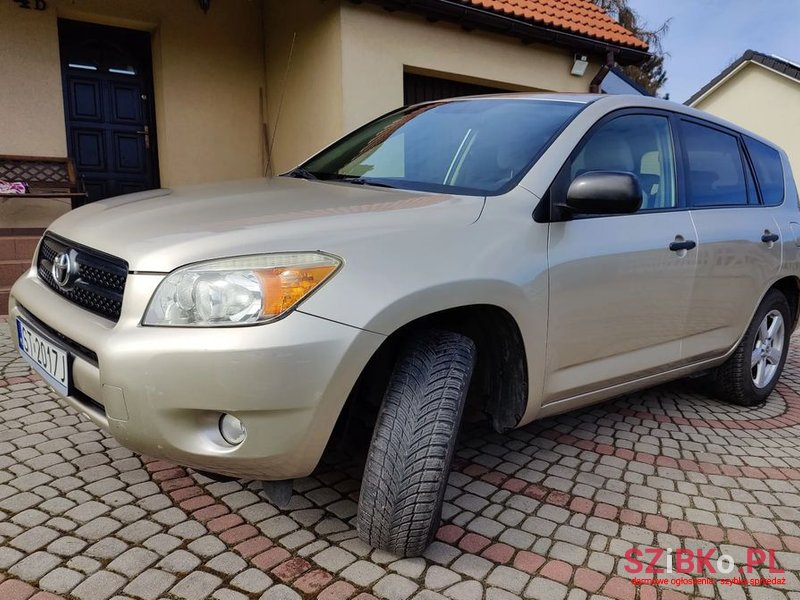 2007' Toyota RAV4 photo #3